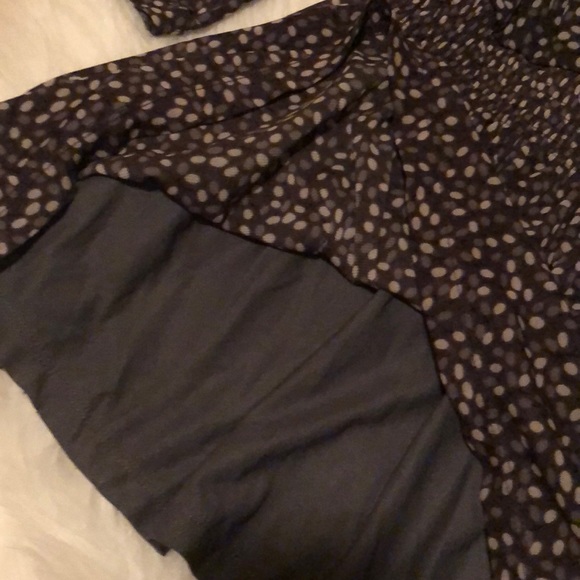 ✅ GONE Sent as a gift 🎁 Liz Claiborne(🧚🏾‍♂️5/$25 - Picture 4 of 4